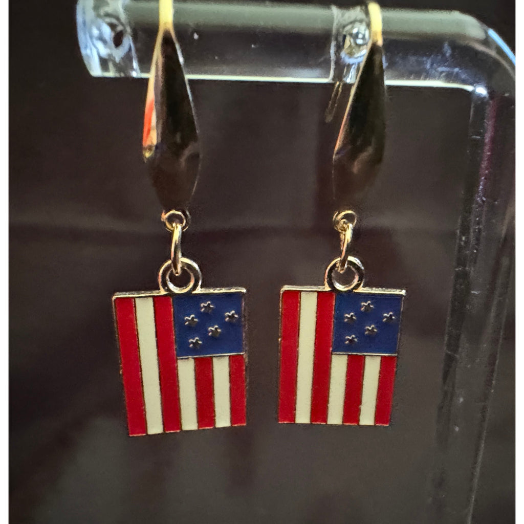 Americana USA Flag Dangle Earrings Patriotic Red White Blue 3/4 Inch E260