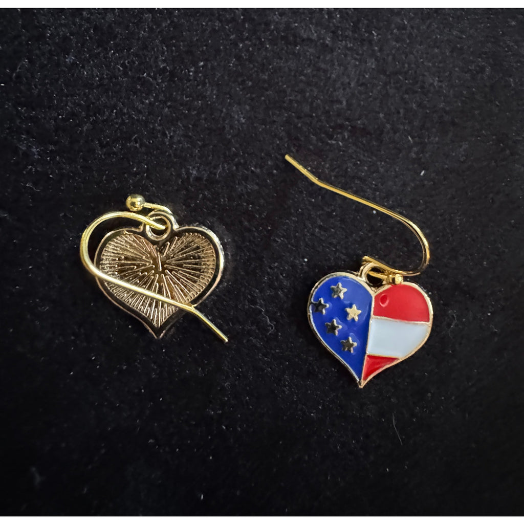Americana Heart Earrings Patriotic Red White Blue USA Flag Dangle Earrings E257