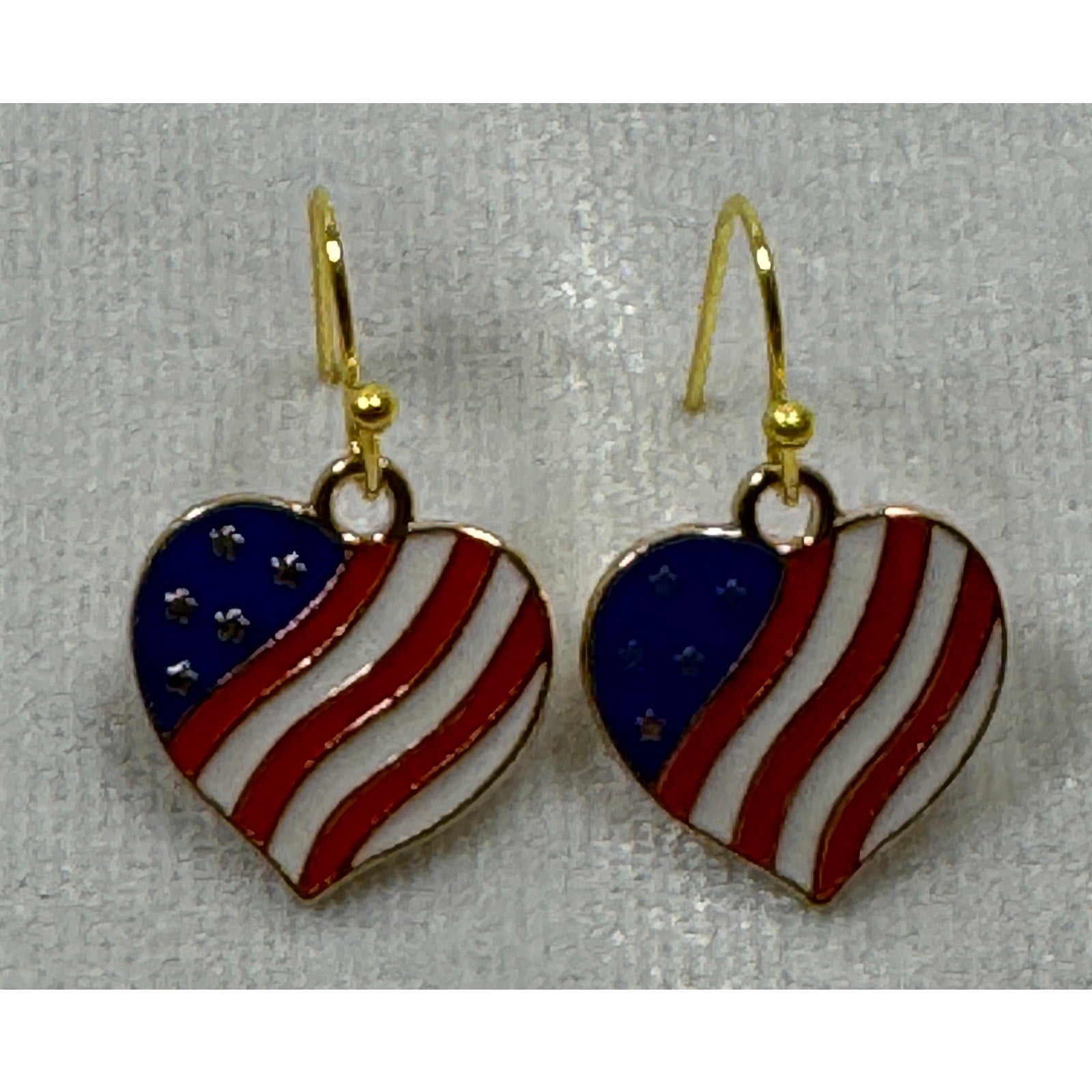 Americana USA Heart Flag Dangle Earrings Patriotic Red White Blue E235