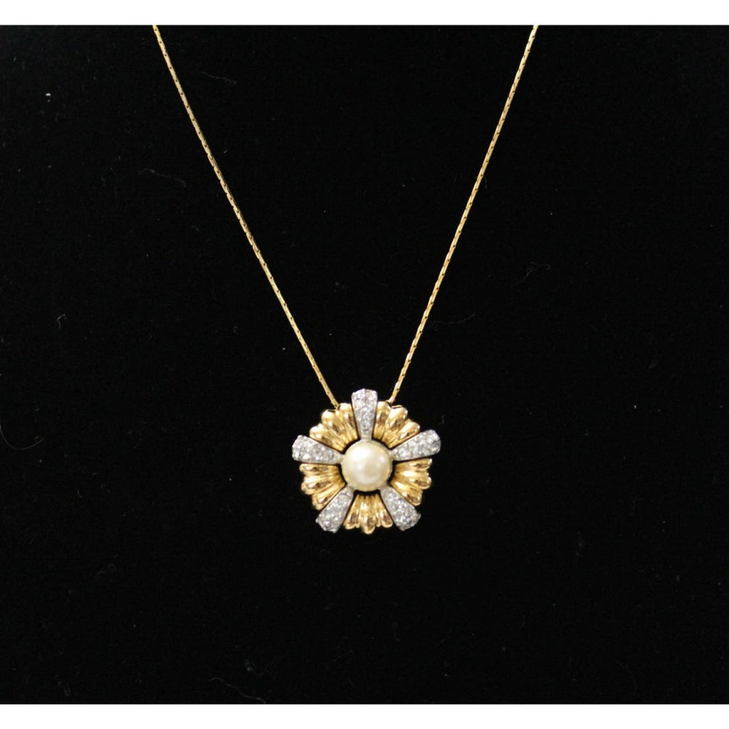 Beautiful Vintage Gold, Rhinestone, and Glass Pearl 16 Inch Necklace N60