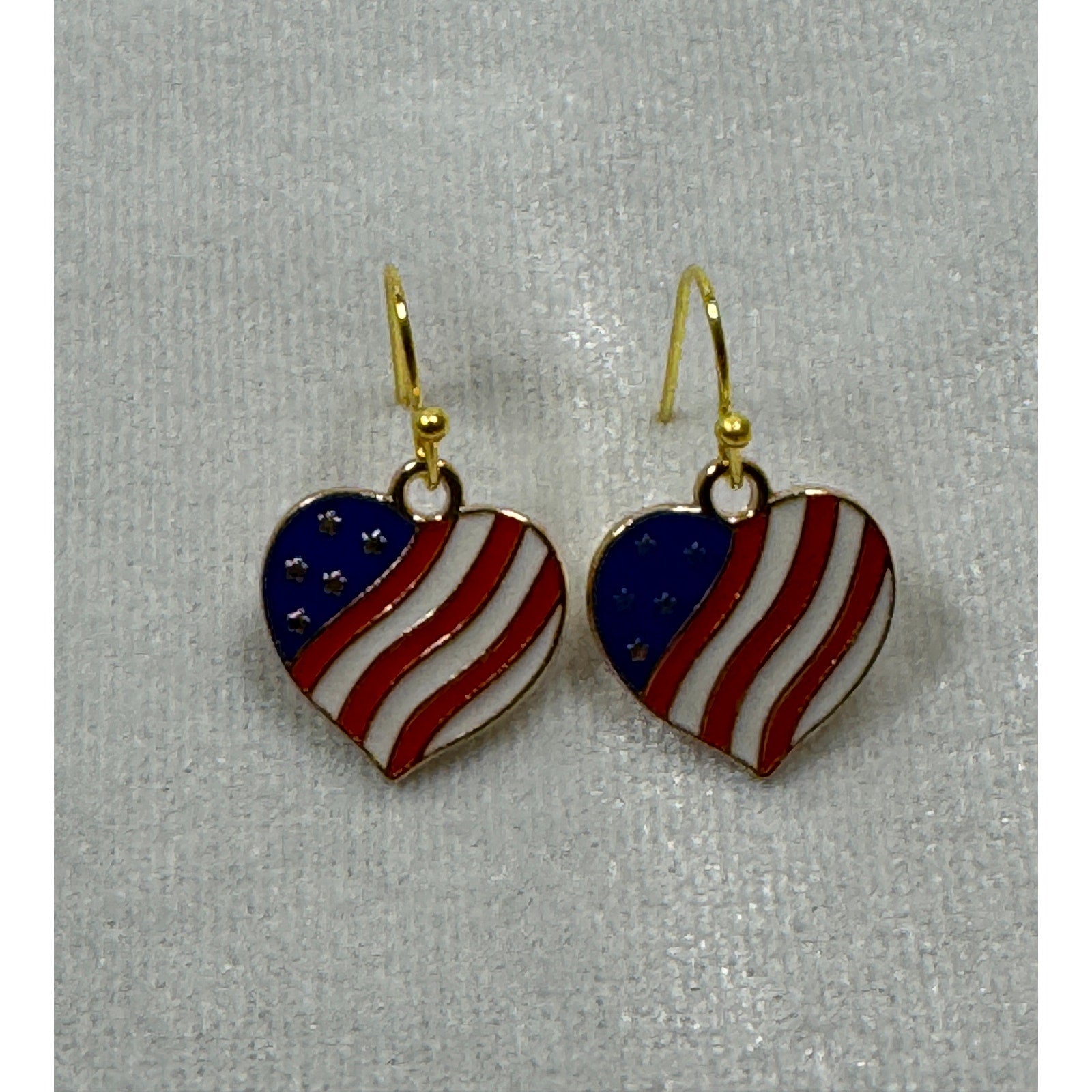 Americana USA Heart Flag Dangle Earrings Patriotic Red White Blue E235