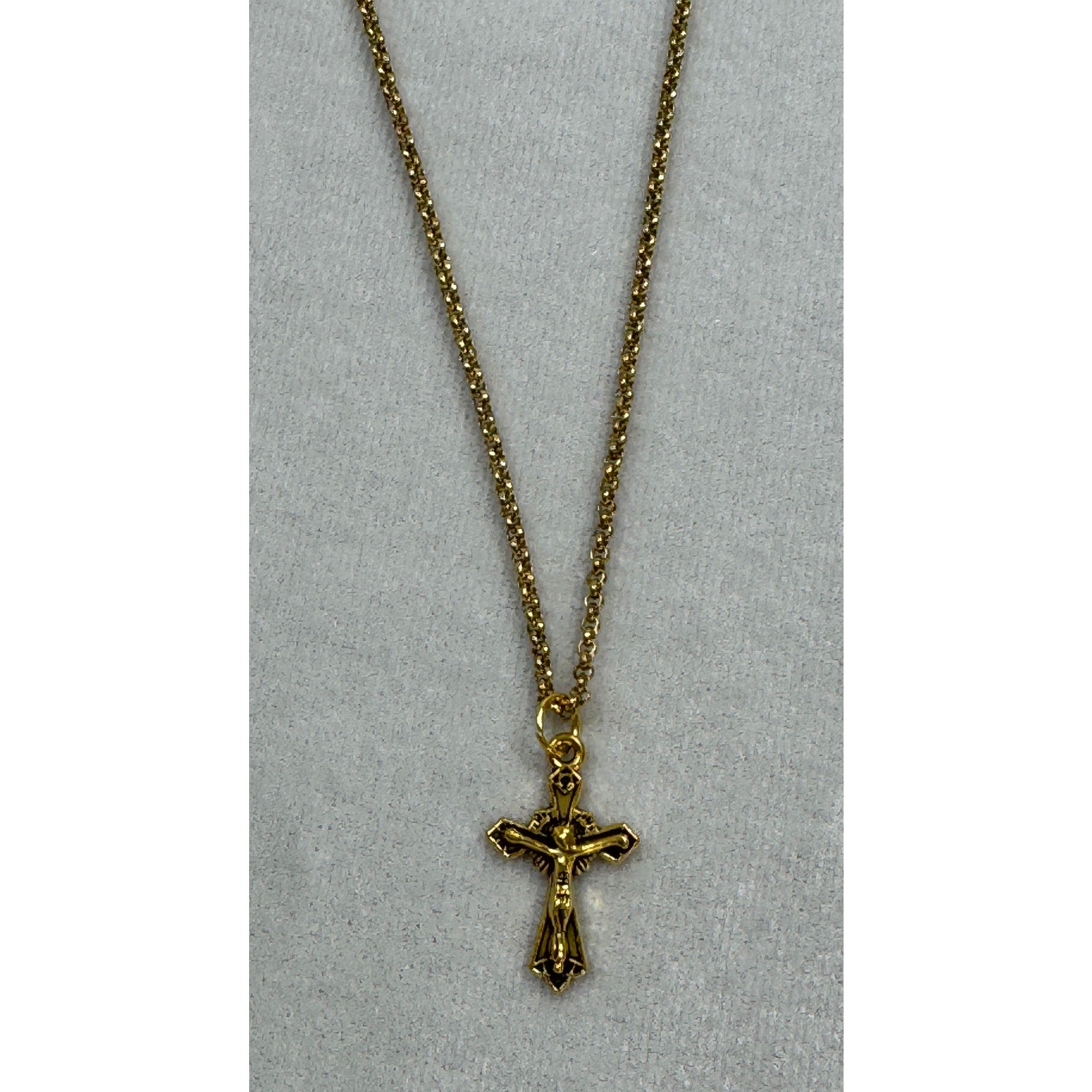 Gold Tone Cross Necklace 18-20 Inch Chain Christian Faith Jewelry N284
