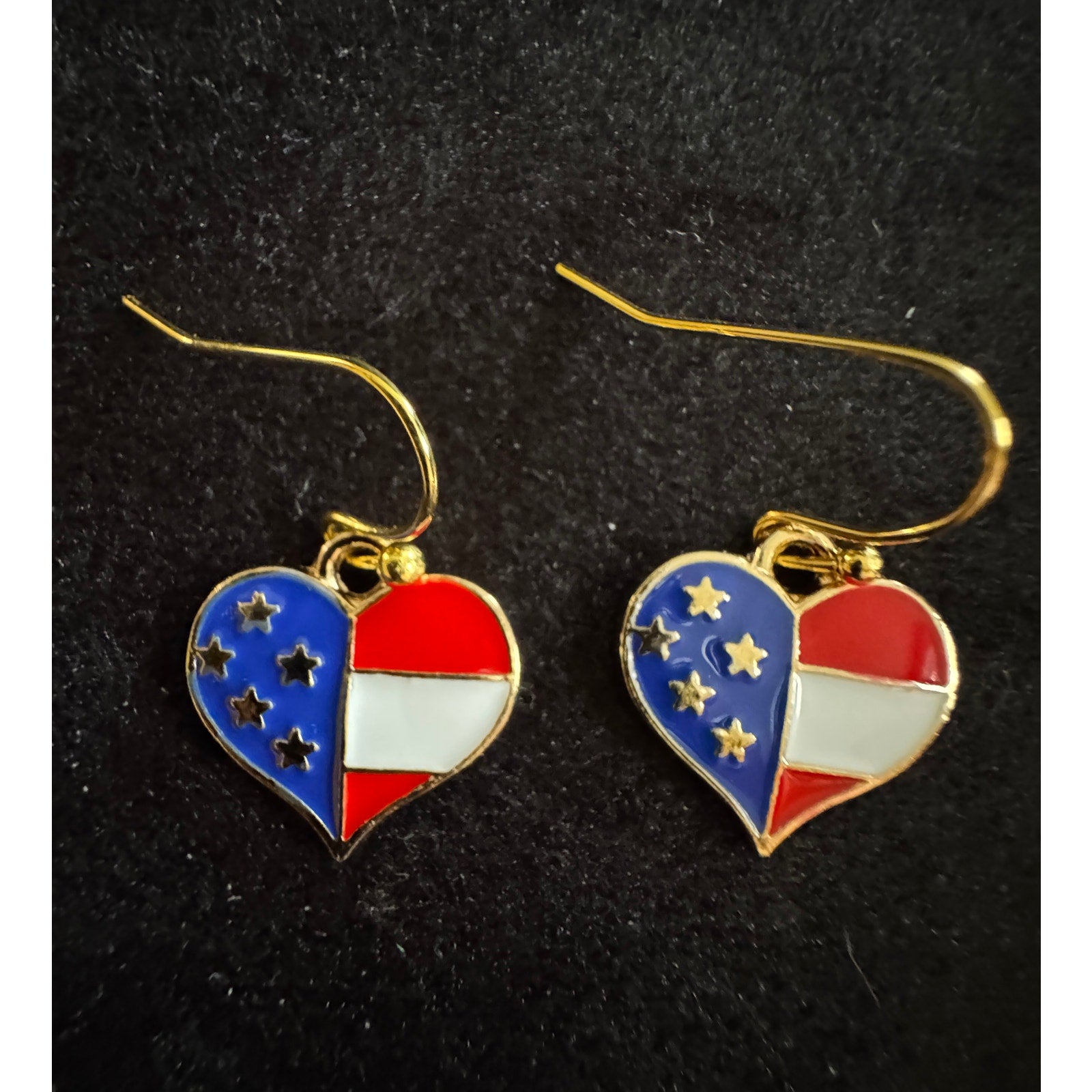 Americana Heart Earrings Patriotic Red White Blue USA Flag Dangle Earrings E257